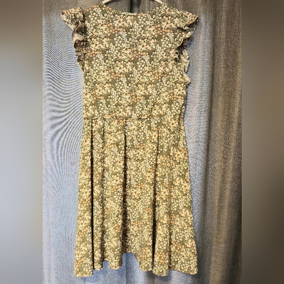 Shein Ditsy Floral Ruffle Sleeve Dress without Belt - size XL - Picture 8 of 8